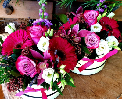 lissa's hat box - available in a choice of colours
