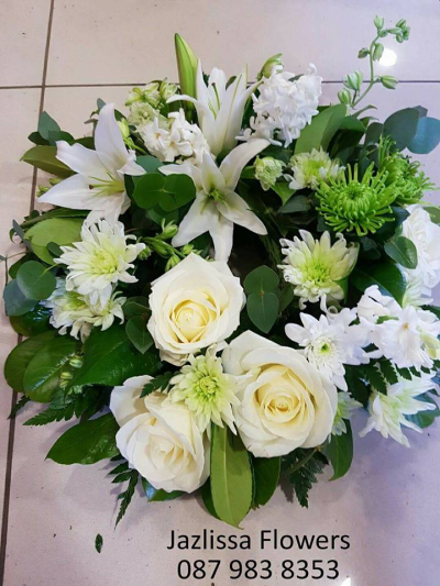 green/ white wreath - picture is for illustration purposes only, as some stems may not be available when ordering